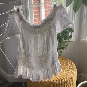 Abercrombie & Fitch off the shoulder cropped top